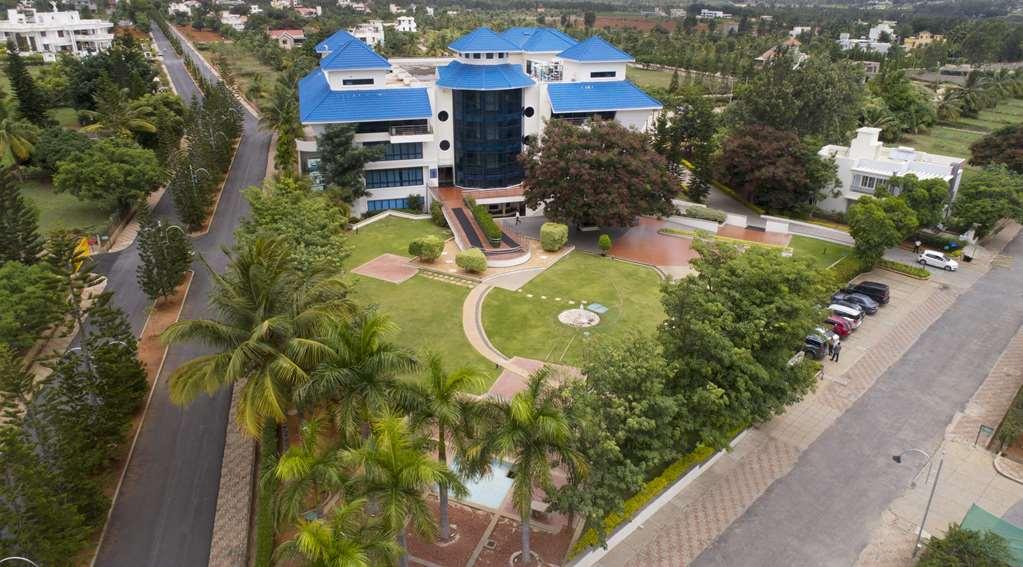 Clarks Exotica Convention Resort & Spa Devanahalli Bagian luar foto