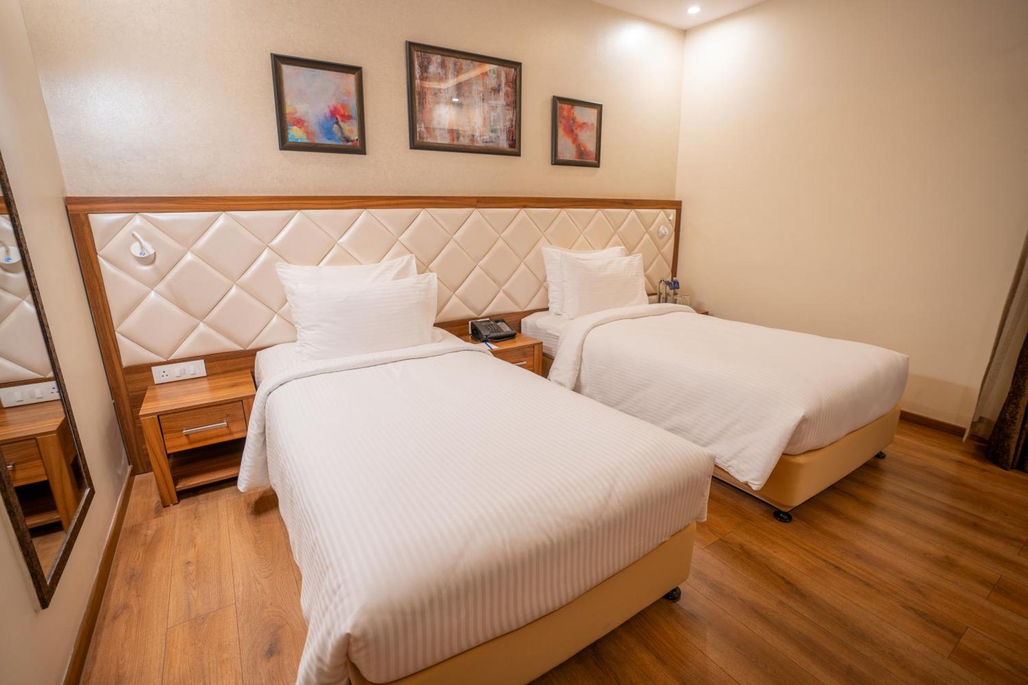 Clarks Exotica Convention Resort & Spa Devanahalli Bagian luar foto