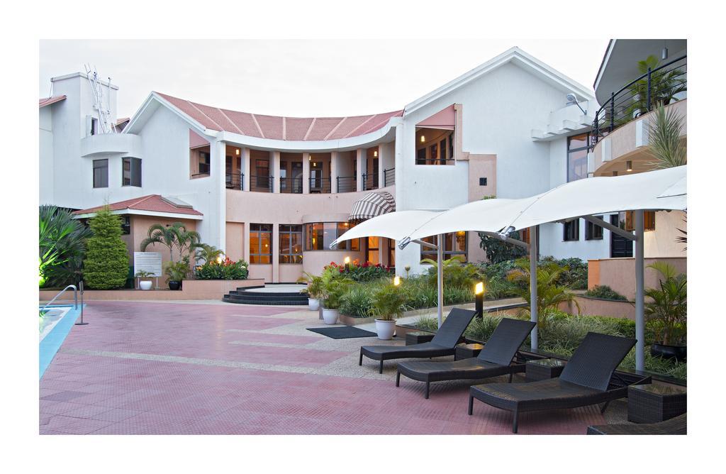 Clarks Exotica Convention Resort & Spa Devanahalli Bagian luar foto