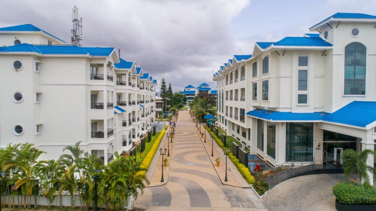 Clarks Exotica Convention Resort & Spa Devanahalli Bagian luar foto