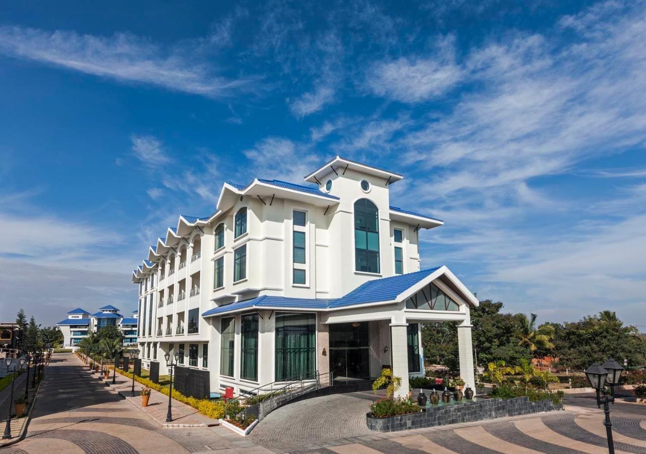 Clarks Exotica Convention Resort & Spa Devanahalli Bagian luar foto